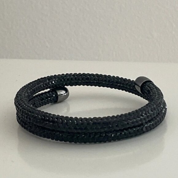 None Other - sparkly black adjustable bracelet